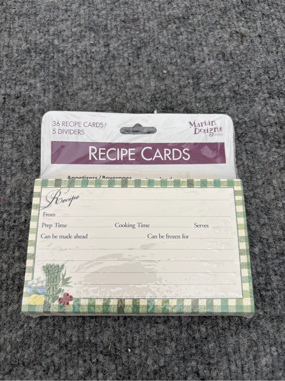36 Vintage 2002 Recipe Cards w/5
Box Dividers by Martin Designs 
3 x 5 inches